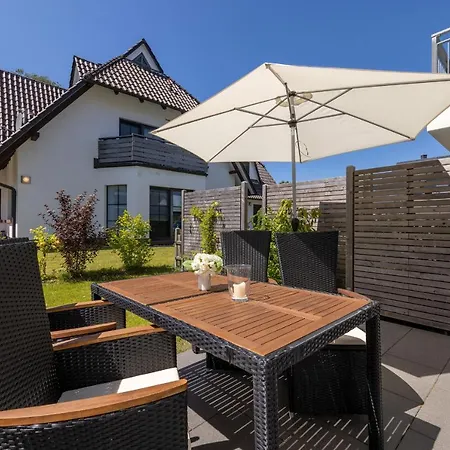 Wellengefluester Apartment Zingst